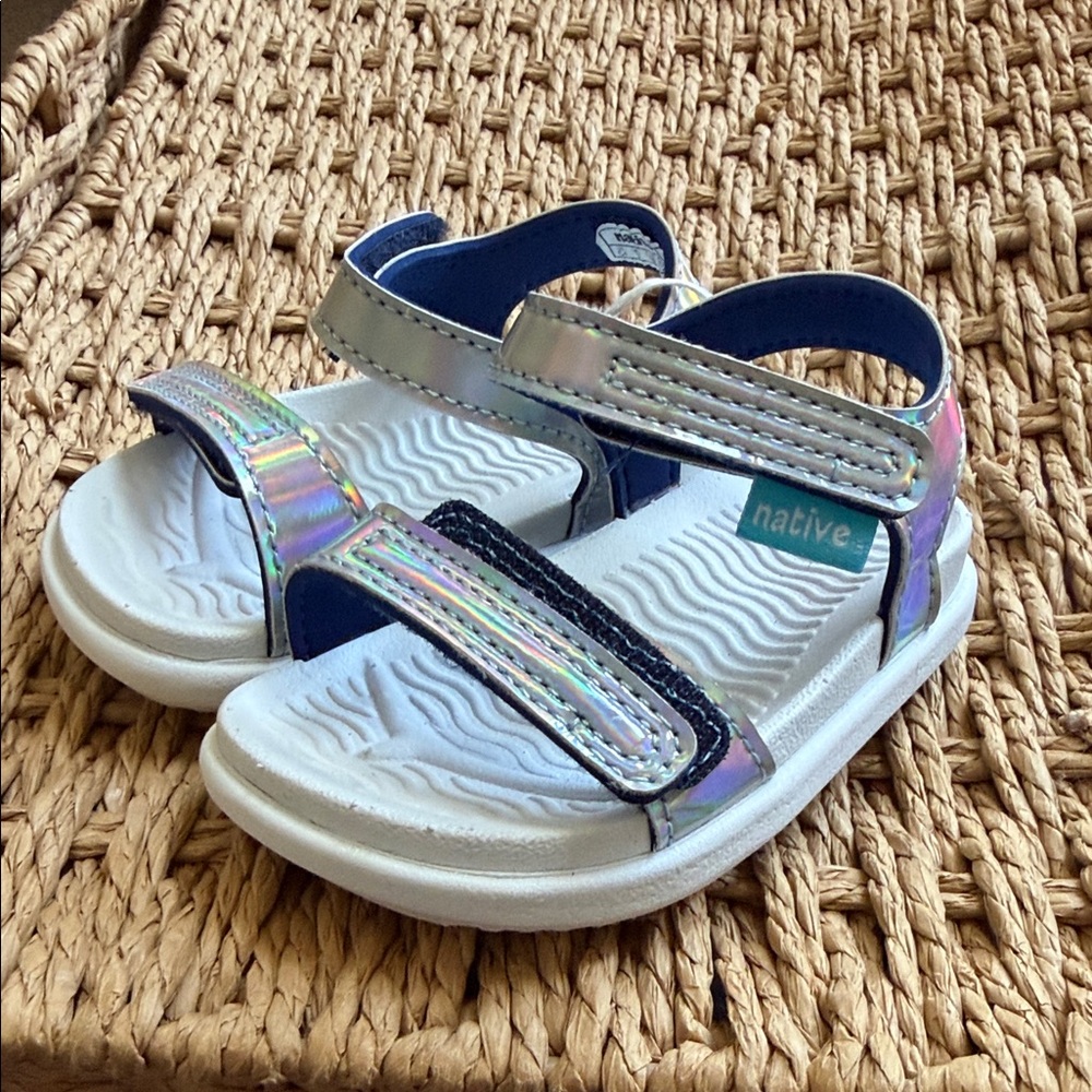 Native Kids' Iridescent Blue Sandals size 4C